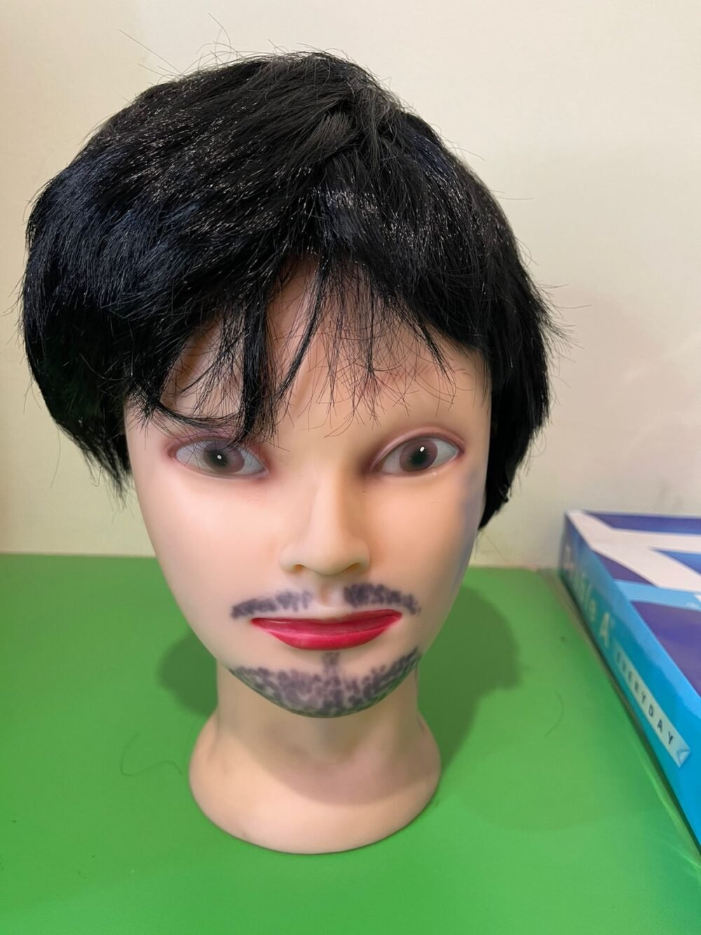 Men Black Short Hair Wig Shining - Image 4